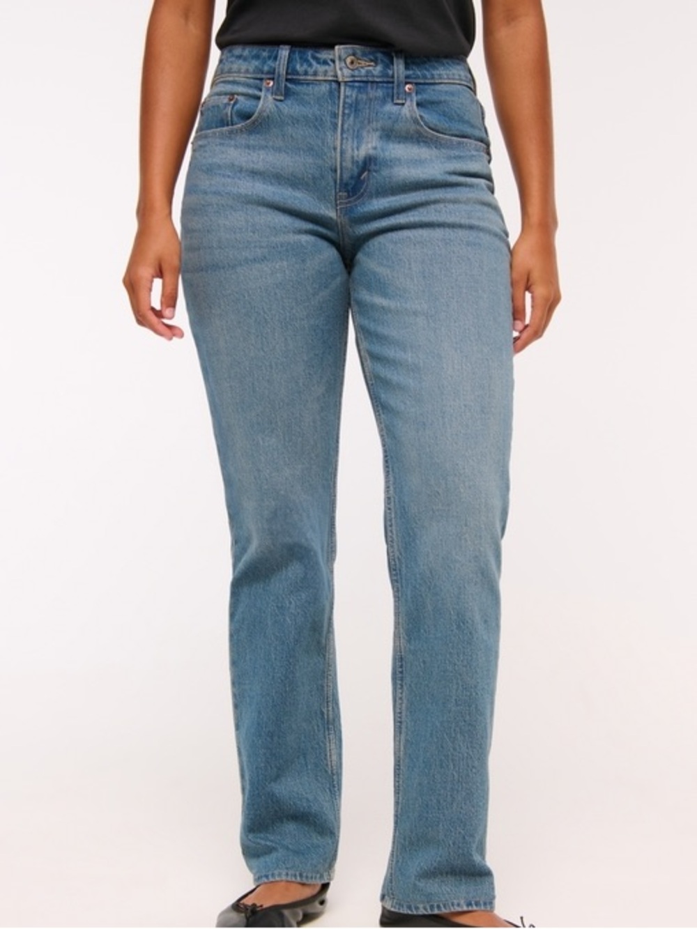 Abercrombie & Fitch Curve Love Mid Rise 90’s Straight Leg Jeans - size 24
